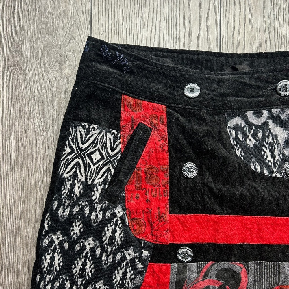 Desigual Y2K Patchwork Corduroy Mini Skirt 32" Red Black Graphic Print Boho - Picture 2 of 8
